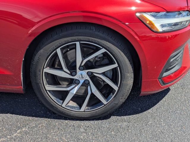 Used 2019 Volvo S60 T6 Momentum AWD/4WD image 11