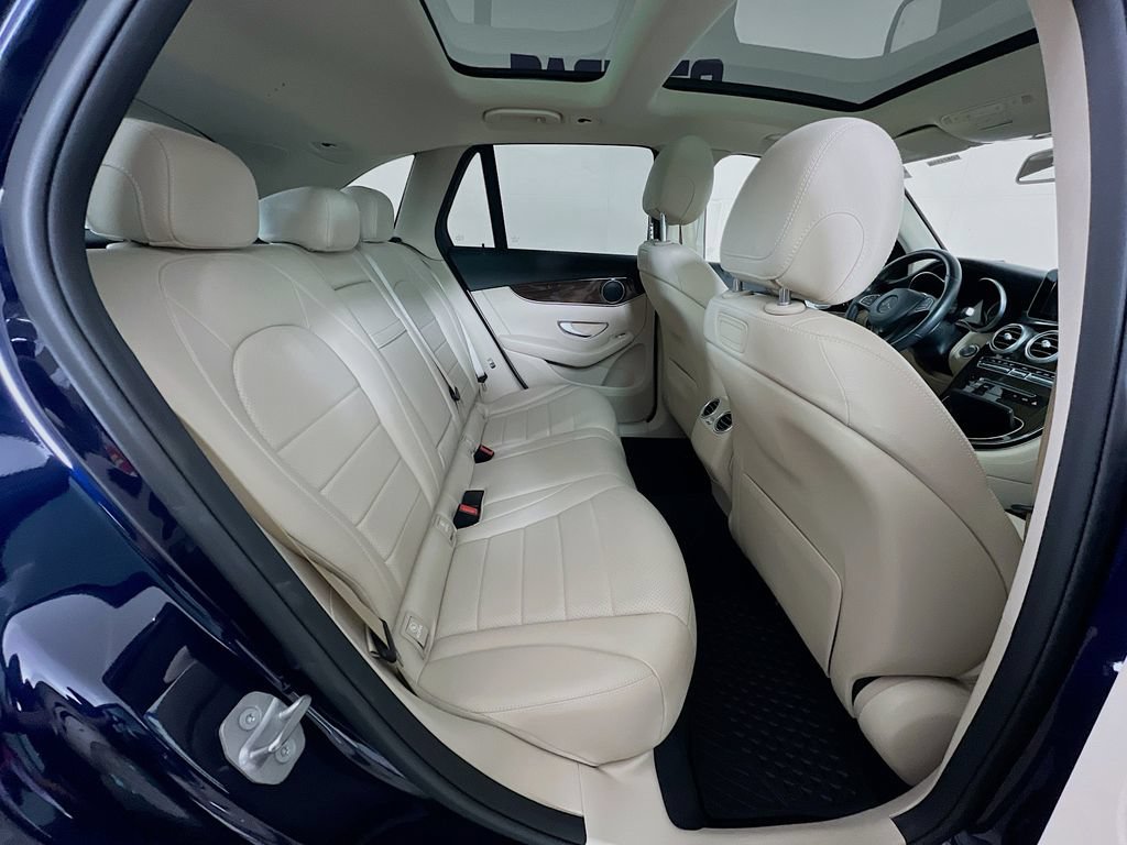 Used 2018 Mercedes-Benz GLC 300 4MATIC image 27