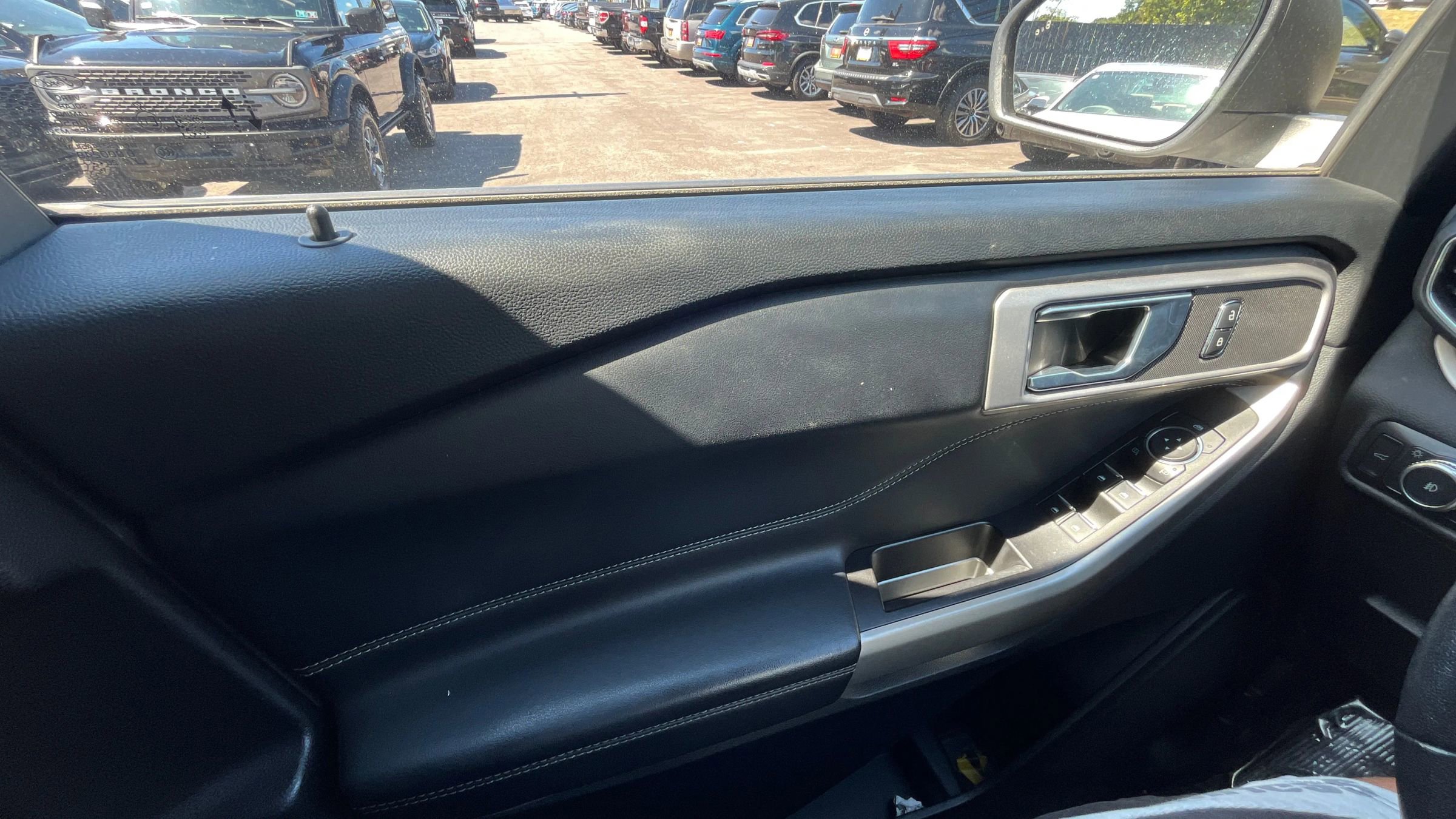 Used 2021 Ford Explorer XLT w/ Equipment Group 202A image 22