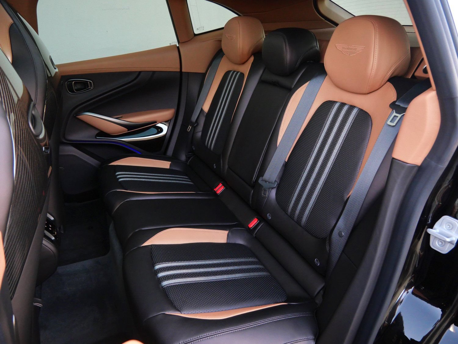 New 2026 Aston Martin DBX 707 AWD/4WD image 24