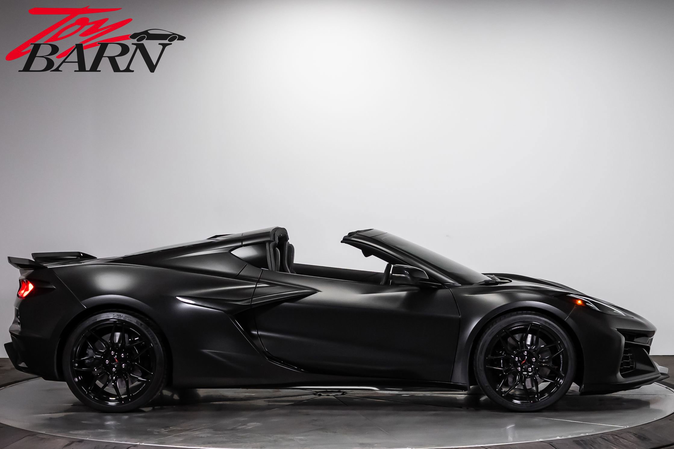 Used 2024 Chevrolet Corvette Z06 RWD image 6