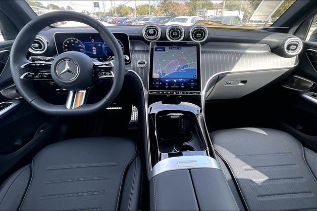 New 2025 Mercedes-Benz GLC 350e 4MATIC image 4