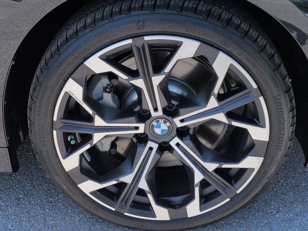 New 2026 BMW 330i xDrive Sedan w/ Premium Package AWD/4WD image 11