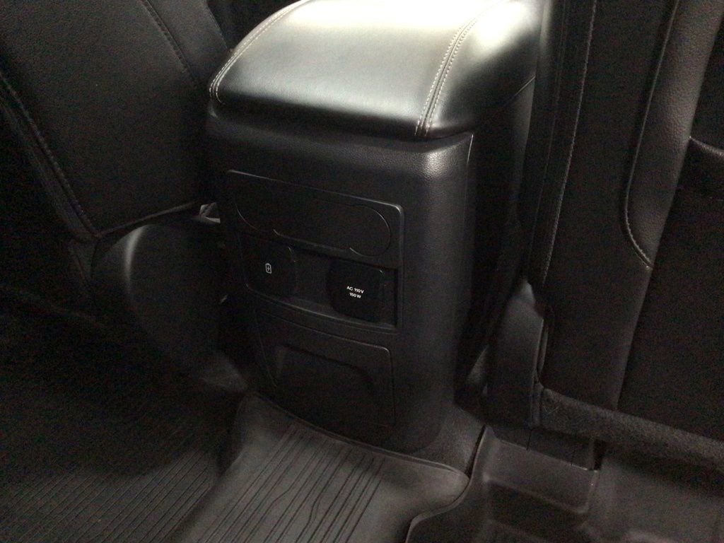 Used 2022 Ford Explorer Limited image 36