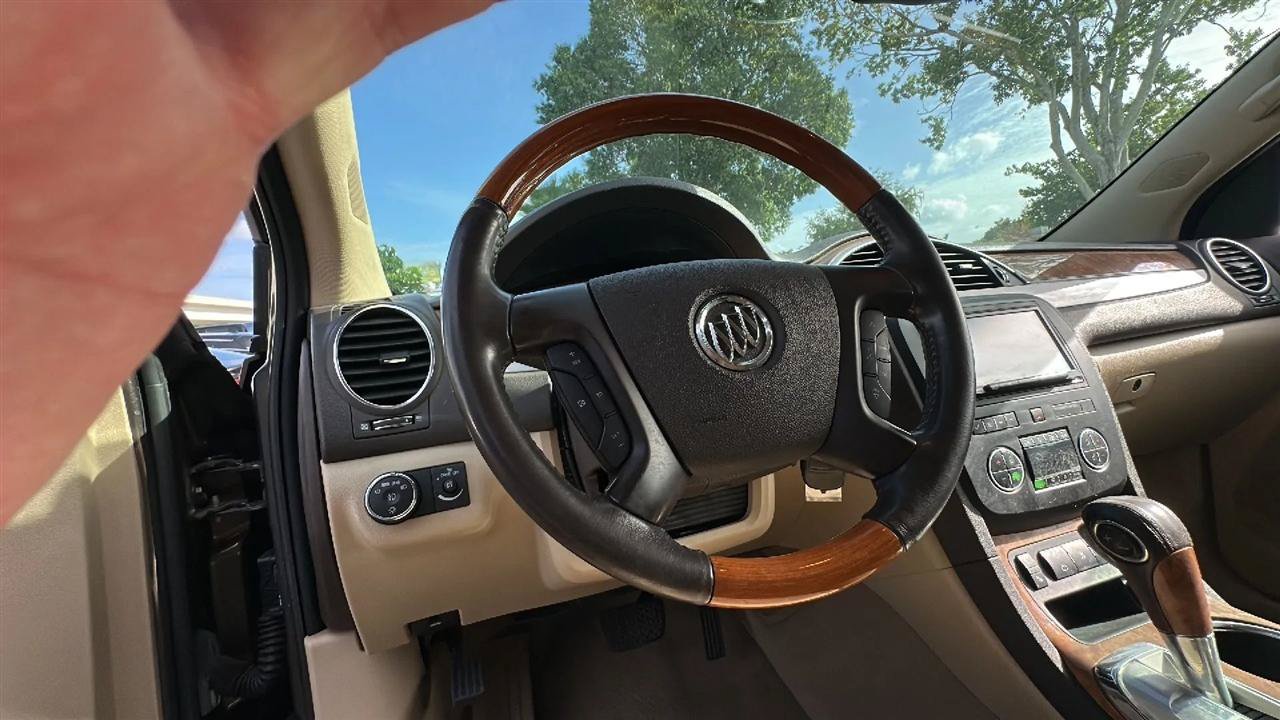 Used 2011 Buick Enclave CXL AWD/4WD image 36
