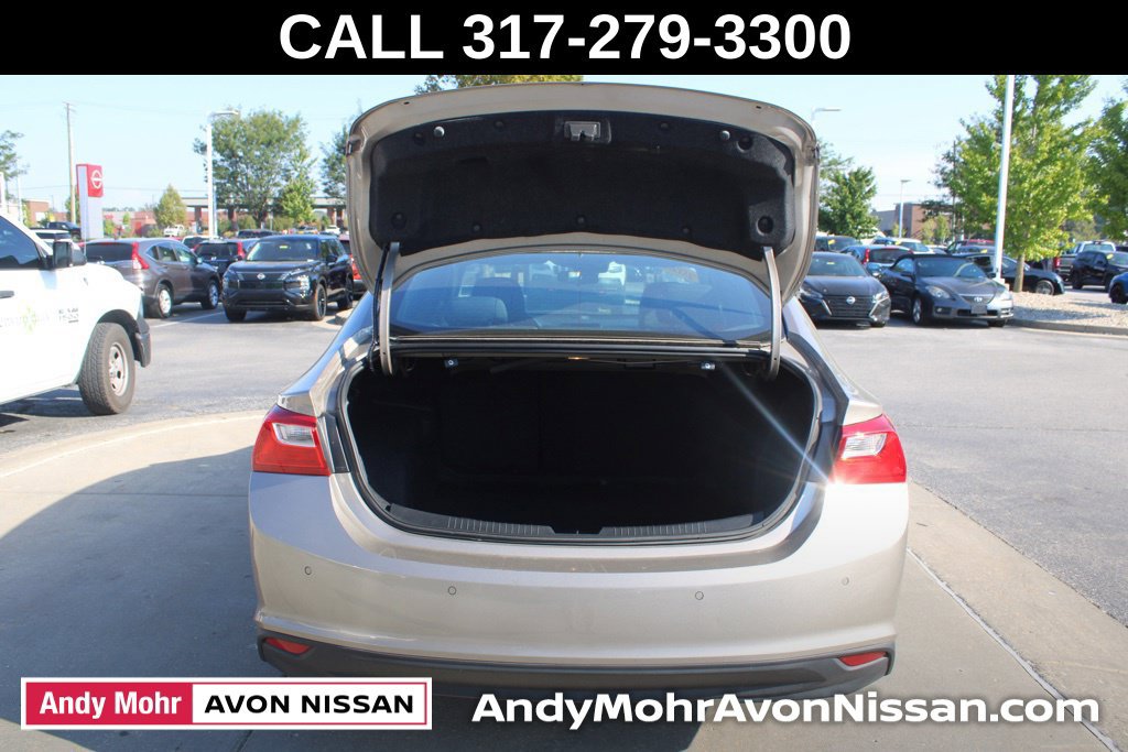 Used 2025 Chevrolet Malibu LT FWD image 9