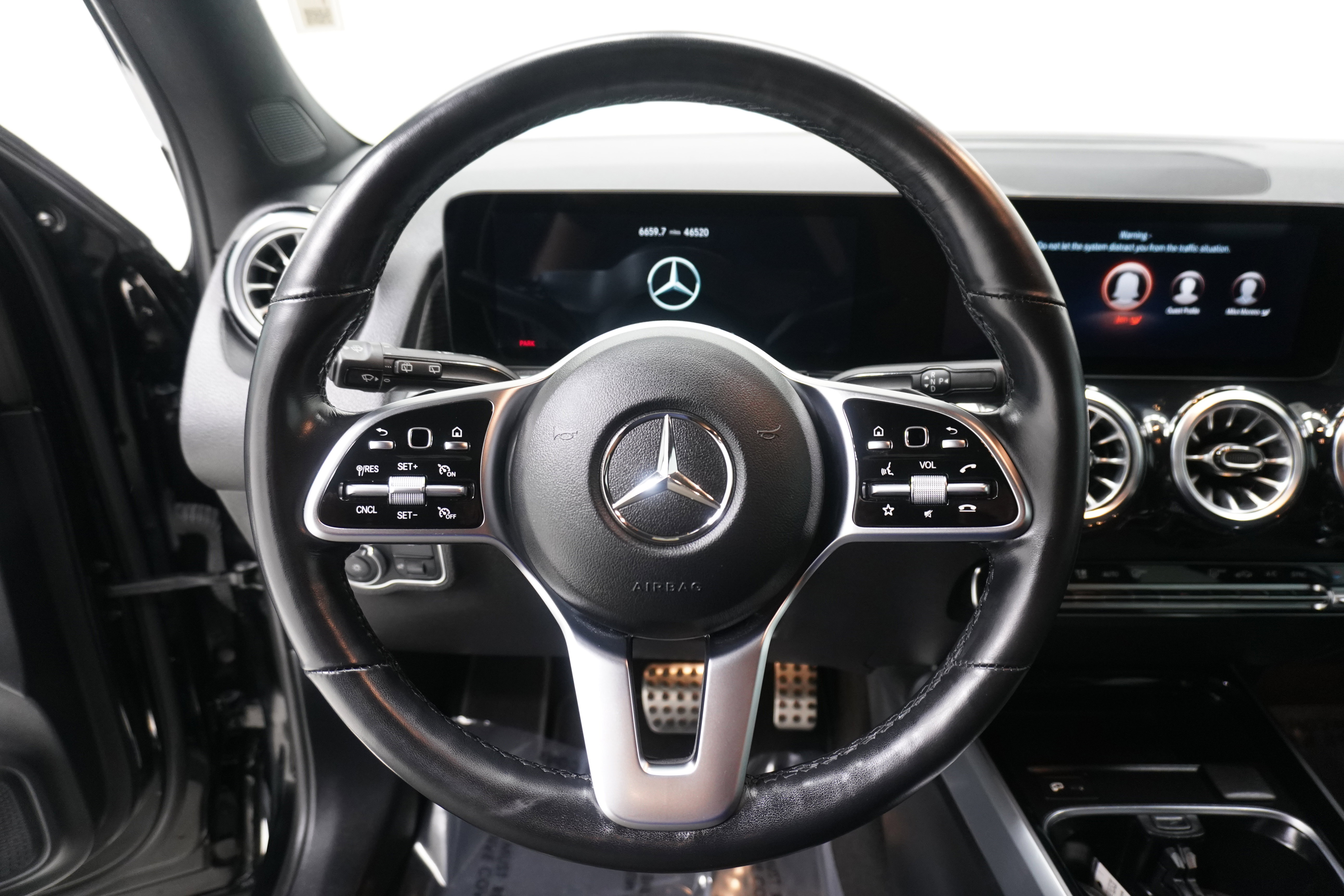 Used 2022 Mercedes-Benz GLB 250 image 14