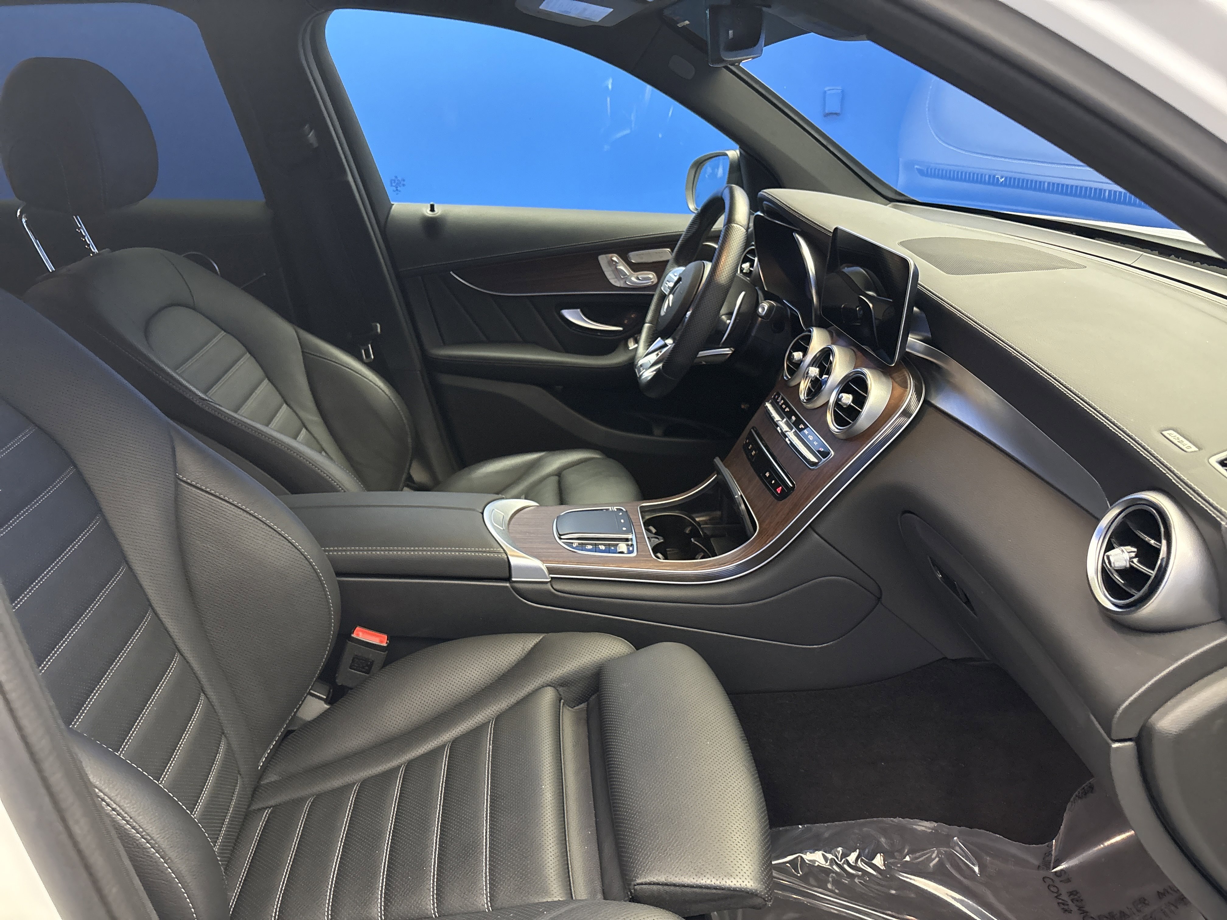 Used 2022 Mercedes-Benz GLC 43 AMG 4MATIC image 24