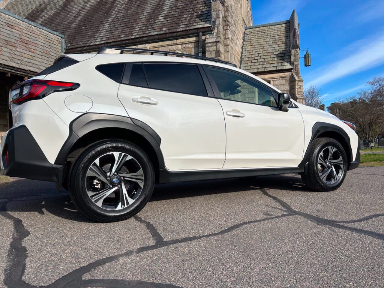 Used 2024 Subaru Crosstrek 2.0i Premium AWD/4WD image 11