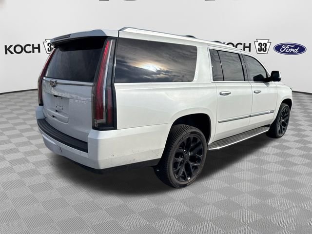 Used 2017 Cadillac Escalade ESV Luxury AWD/4WD image 8