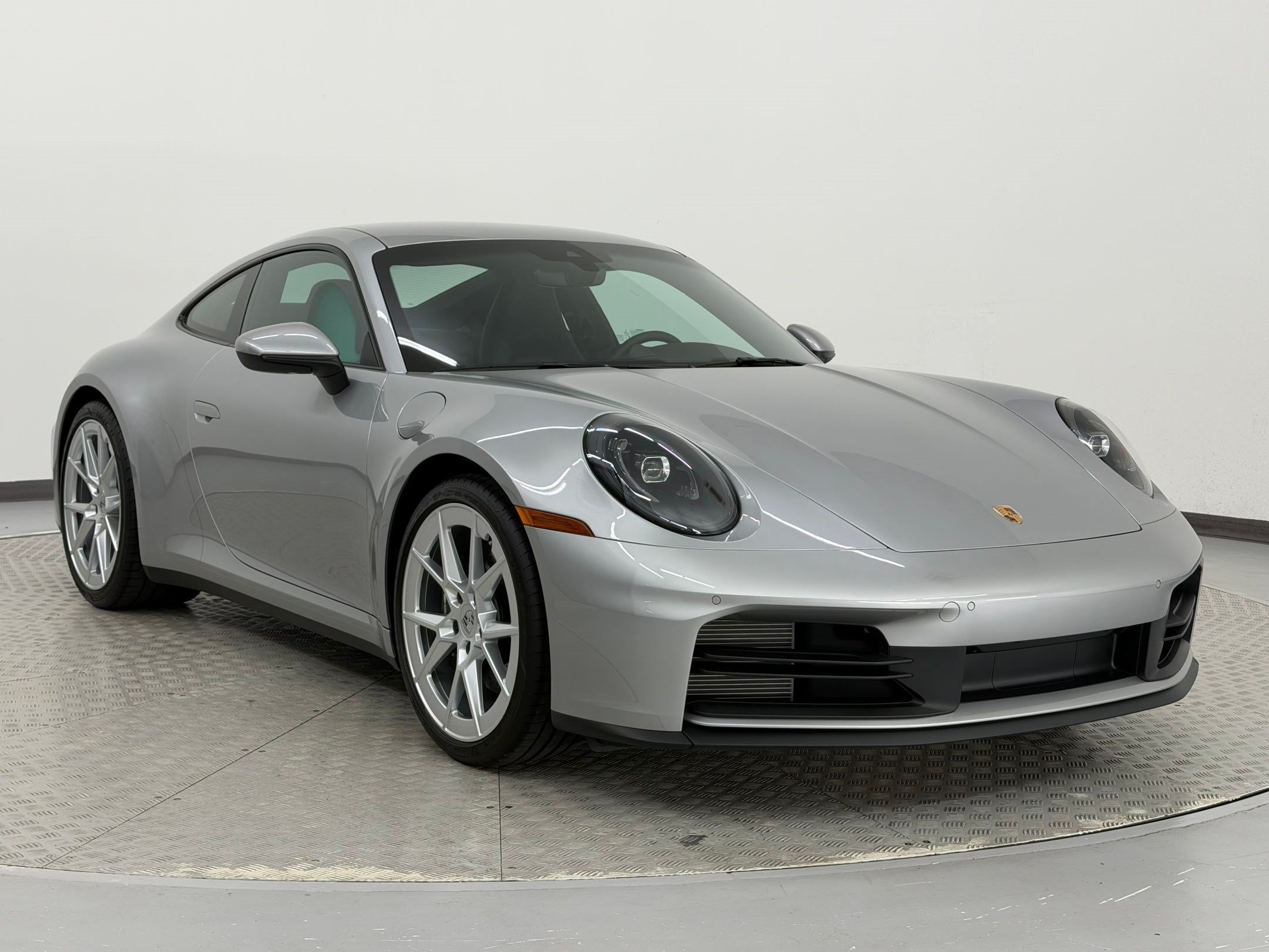 Certified 2025 Porsche 911 Carrera RWD image 7