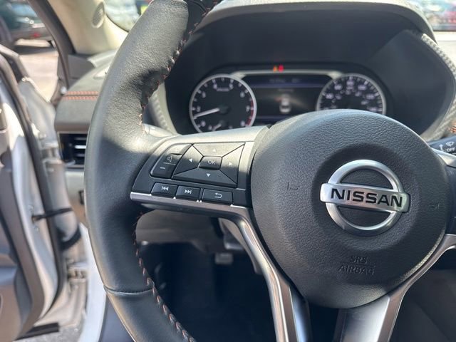 Used 2023 Nissan Sentra SR w/ Midnight Edition Package FWD image 12