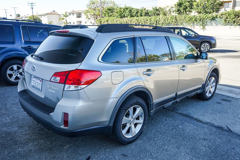 Used 2014 Subaru Outback 2.5i Limited w/ Moonroof Package image 5