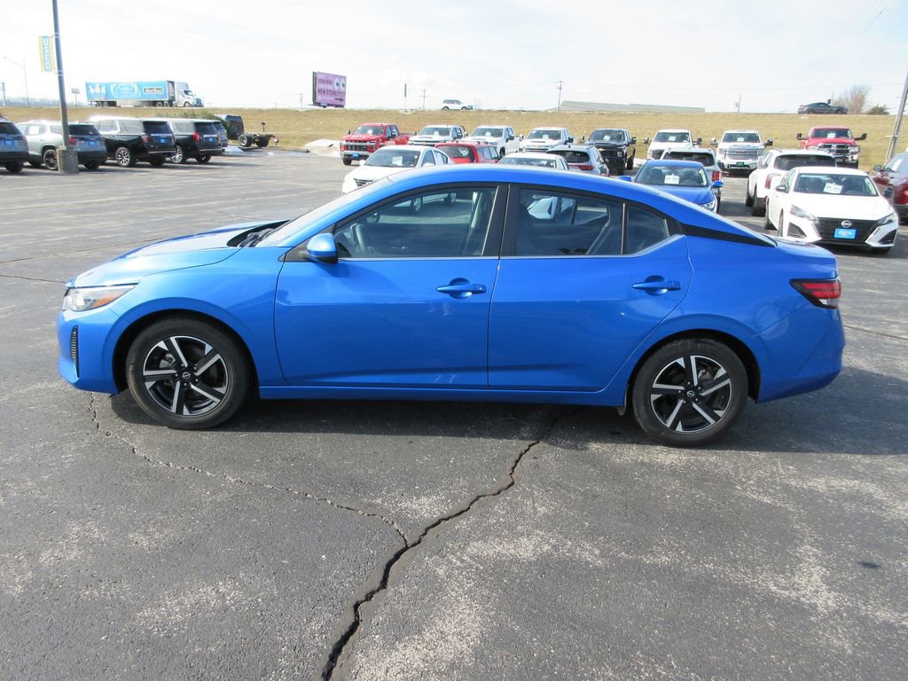 Used 2024 Nissan Sentra SV image 2