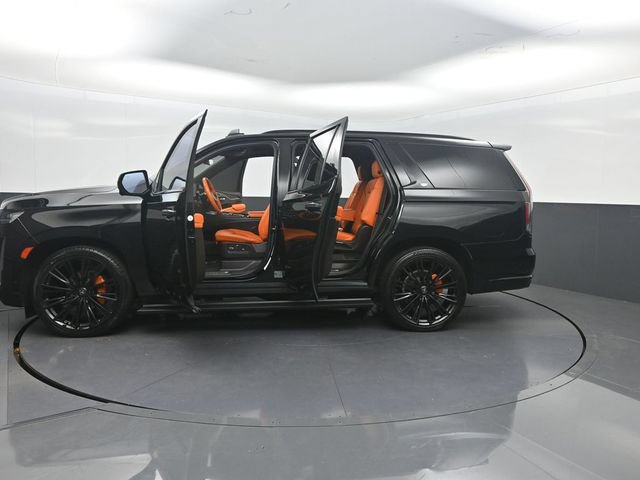 Used 2022 Cadillac Escalade Sport w/ Touring Package AWD/4WD image 33