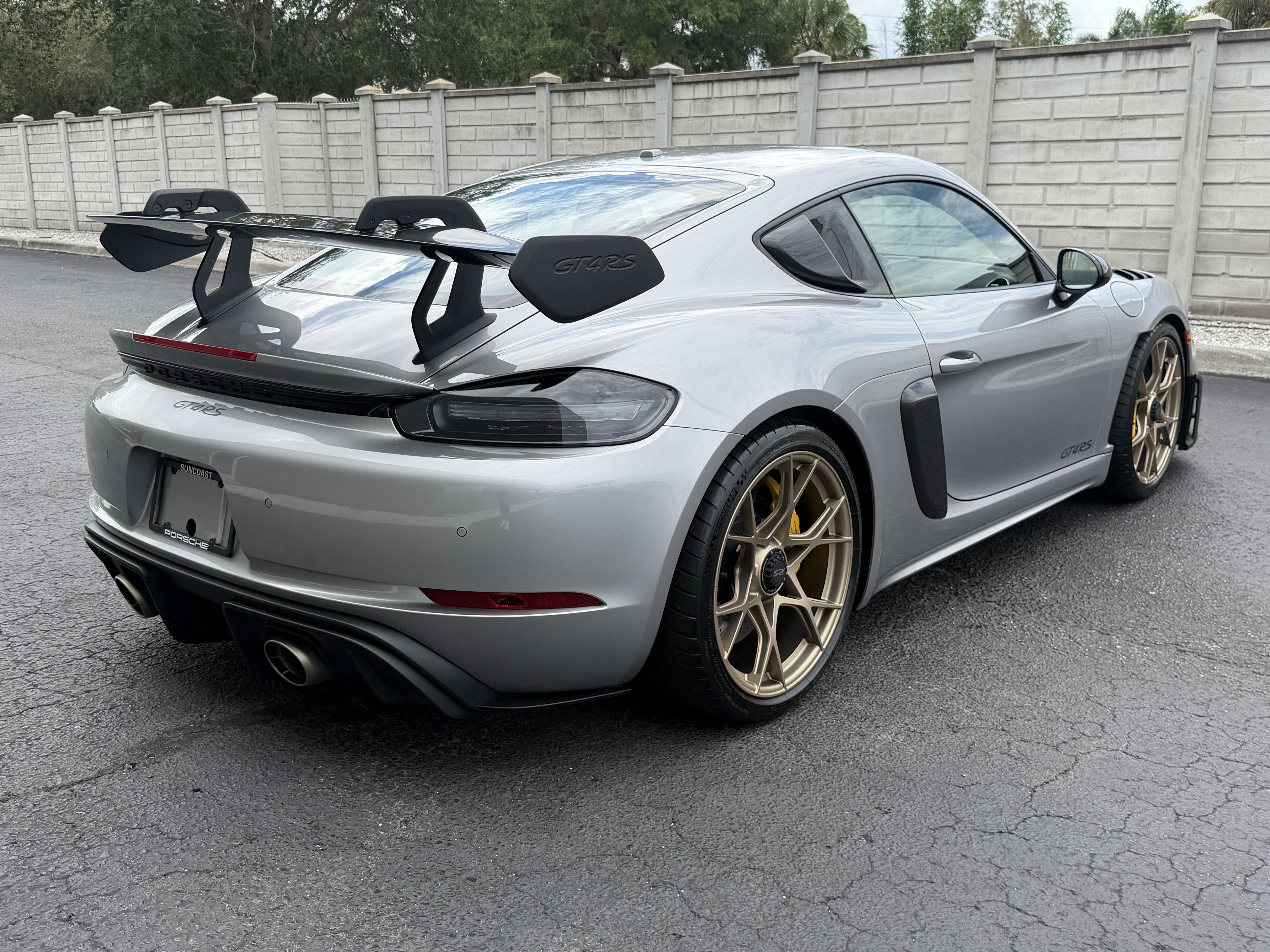 Certified 2025 Porsche 718 Cayman GT4 RS RWD image 5
