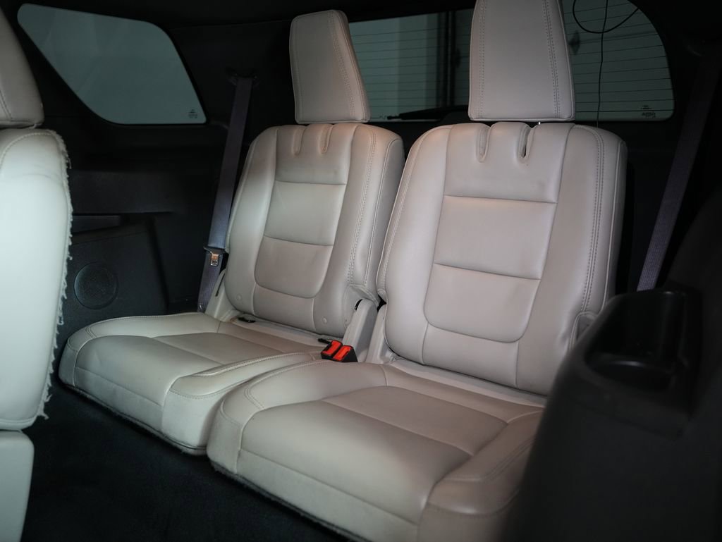 Used 2013 Ford Explorer XLT image 33