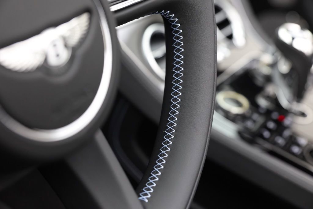 Used 2025 Bentley Continental GTC image 16