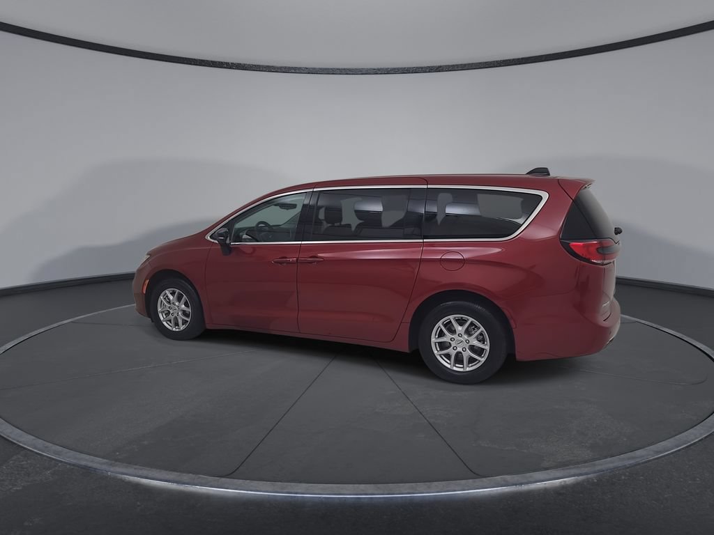 Used 2024 Chrysler Pacifica Touring-L FWD image 12