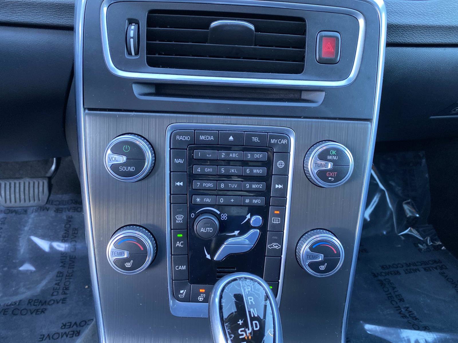 Used 2015 Volvo S60 T5 Platinum image 11