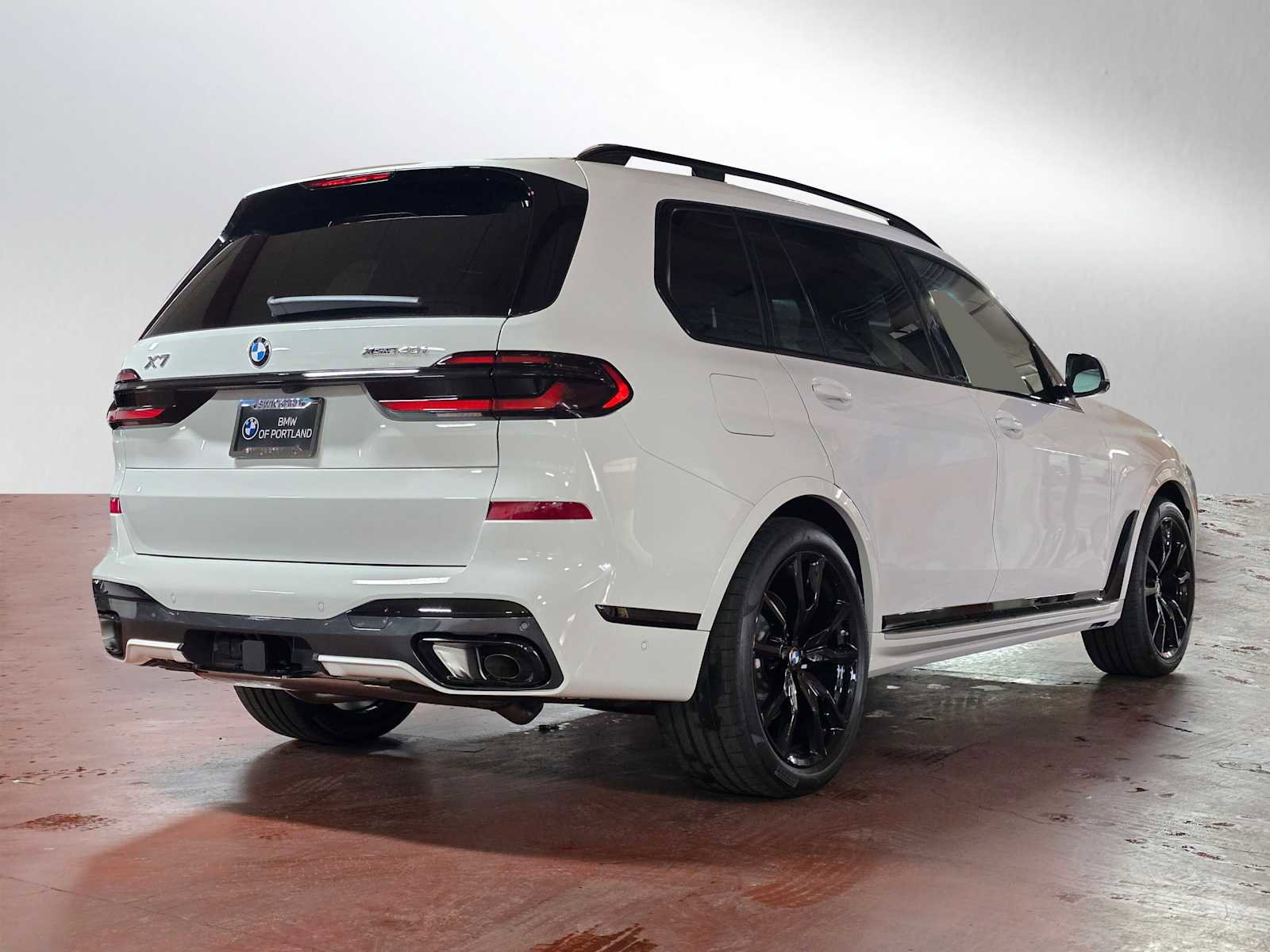 New 2026 BMW X7 xDrive40i w/ Executive Package image 3