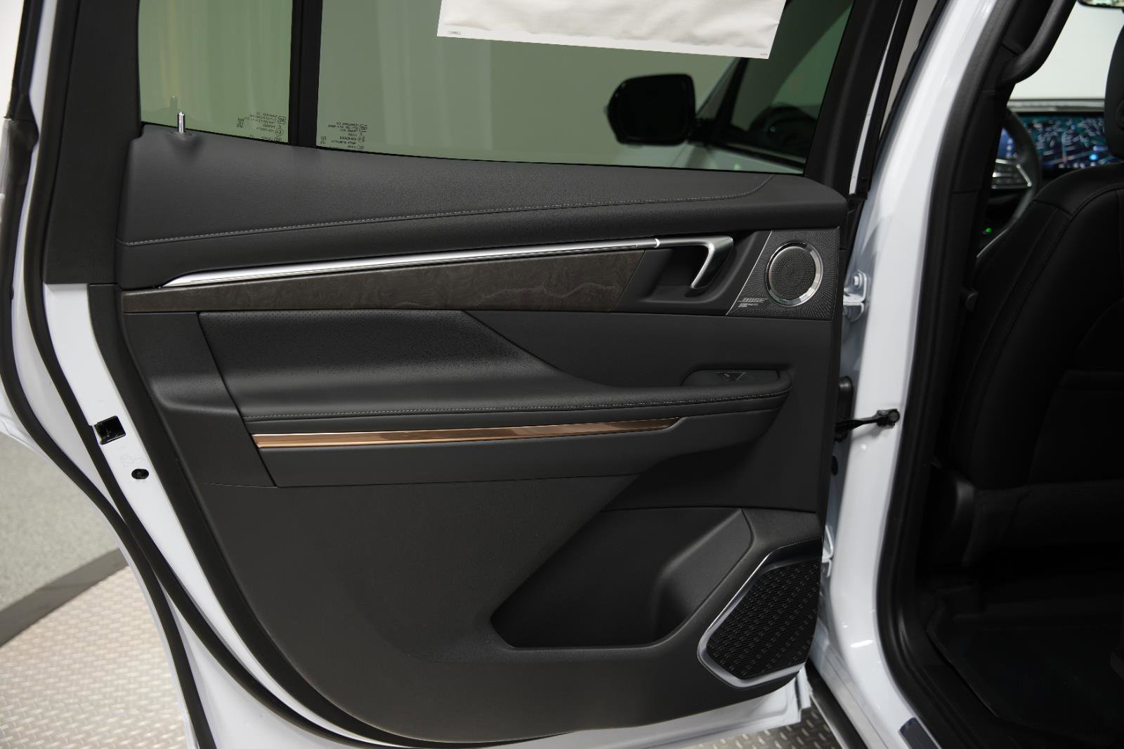 New 2026 Buick Enclave Avenir w/ Super Cruise Package image 21