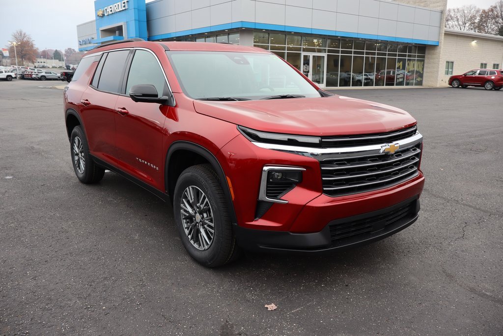 New 2026 Chevrolet Traverse LT w/ Driver Confidence Package image 2