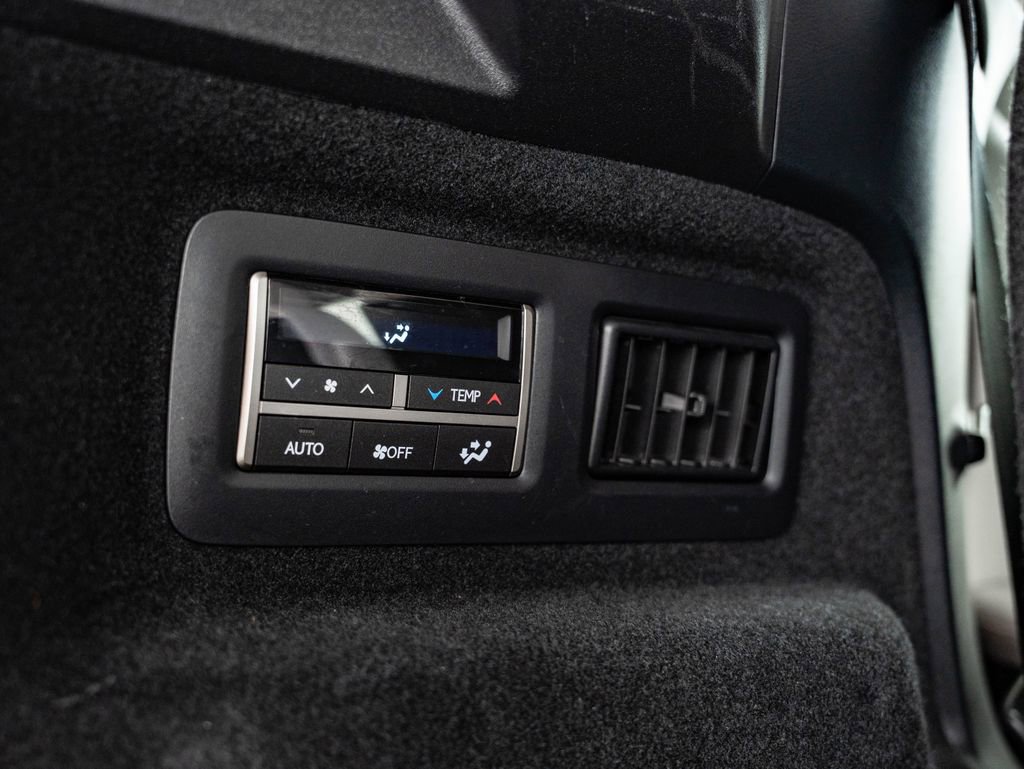 Used 2022 Lexus RX 450hL Luxury w/ Cold Area Package (CT) image 23