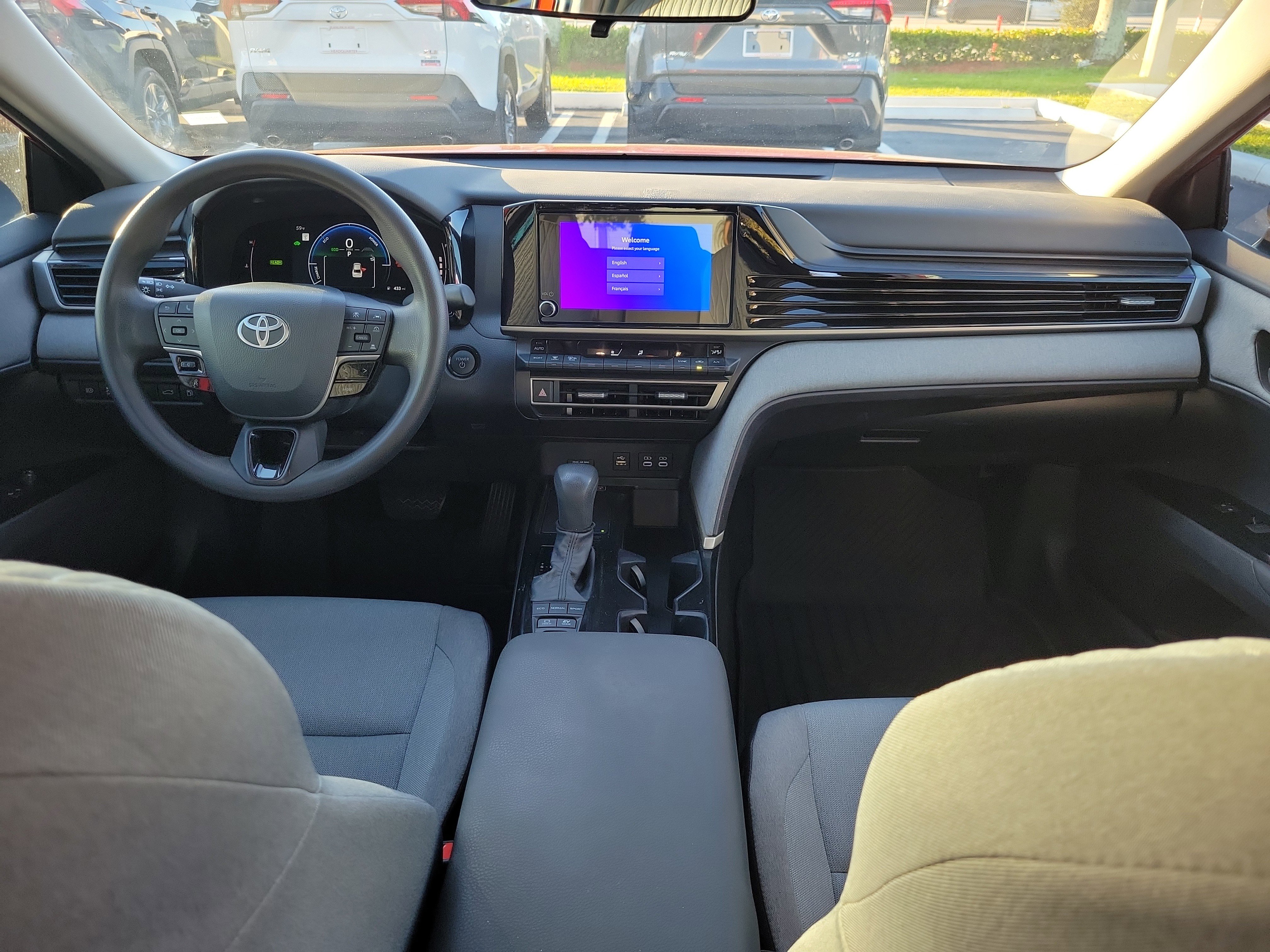 Used 2025 Toyota Camry LE image 16