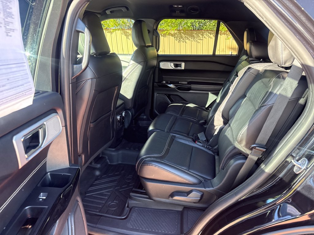 Used 2021 Ford Explorer ST w/ Equipment Group 401A AWD/4WD image 18