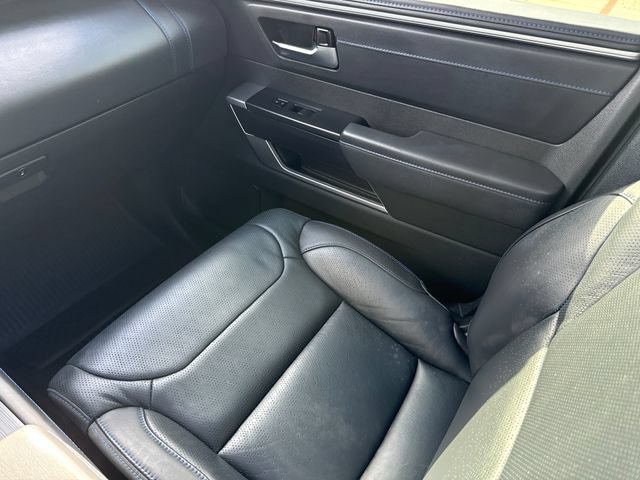 Used 2024 Toyota Sequoia Platinum AWD/4WD image 16