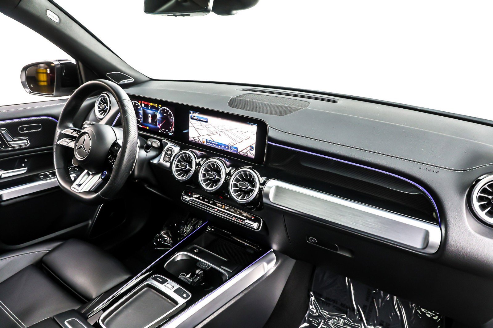 Used 2025 Mercedes-Benz GLB 35 AMG 4MATIC image 17