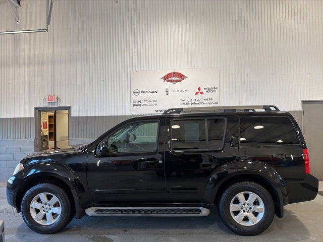 Used 2011 Nissan Pathfinder SV w/ Protection Pkg image 7