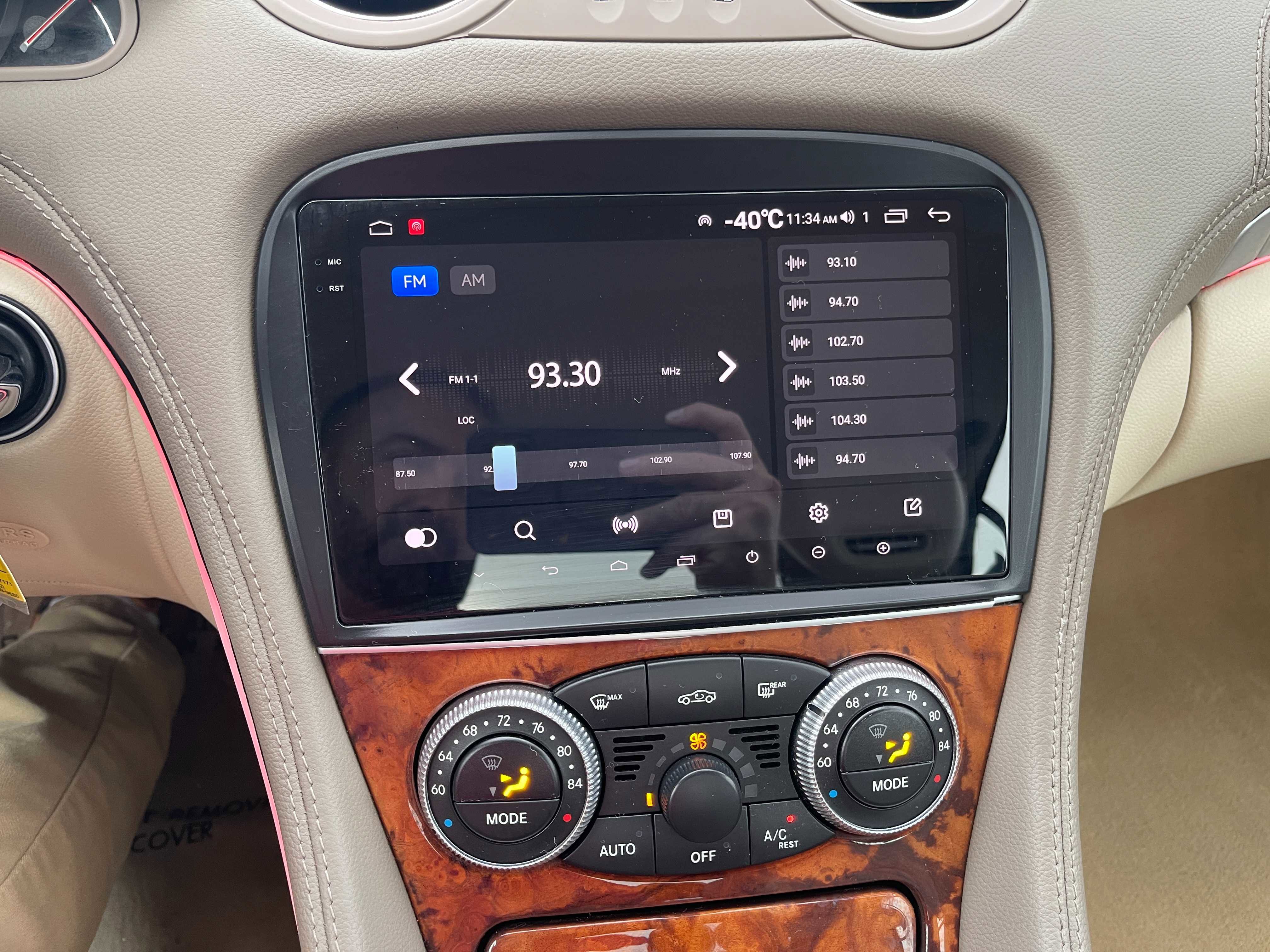 Used 2011 Mercedes-Benz SL 550 image 28