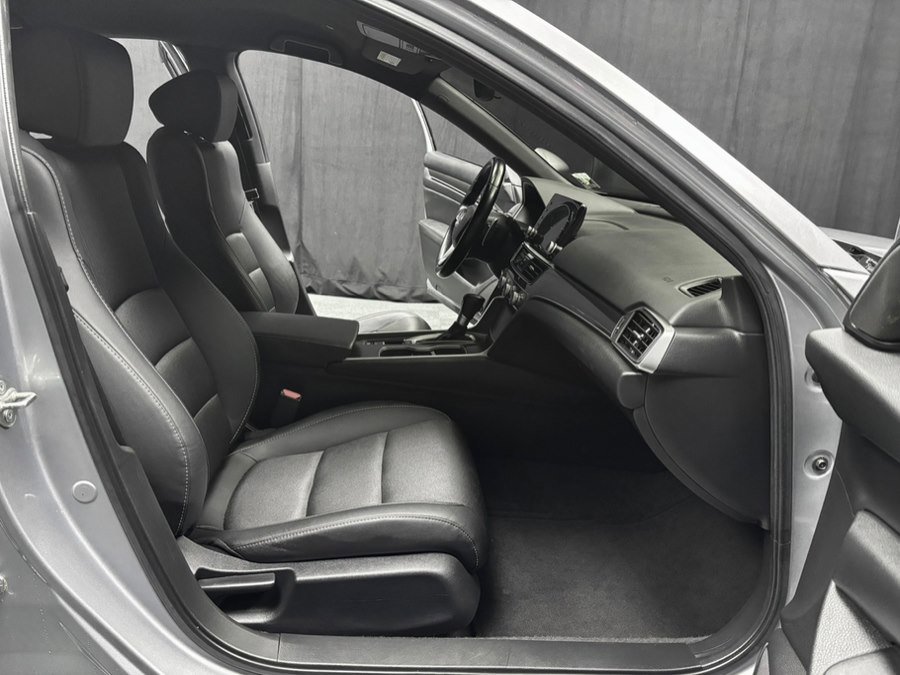 Used 2020 Honda Accord Sport image 29