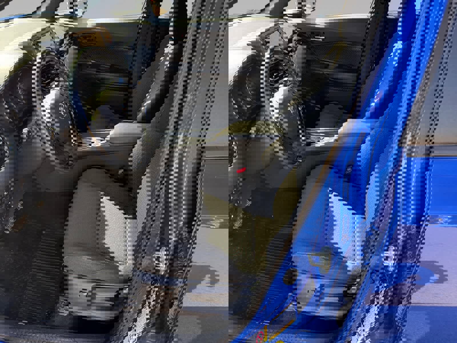 Used 2018 Toyota C-HR XLE image 15