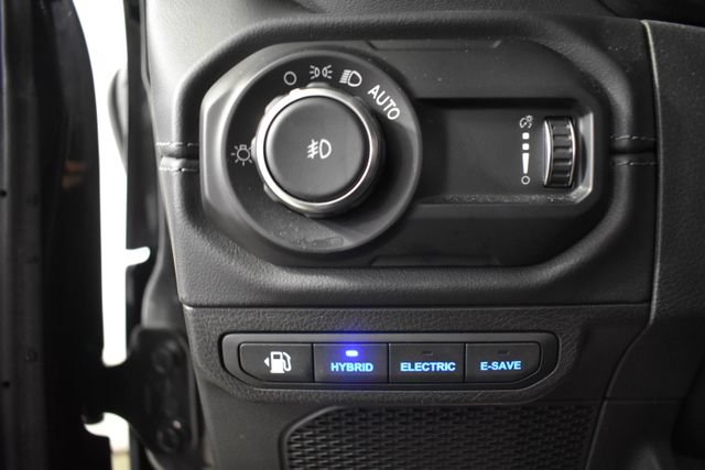 Used 2024 Jeep Wrangler High Altitude AWD/4WD image 13