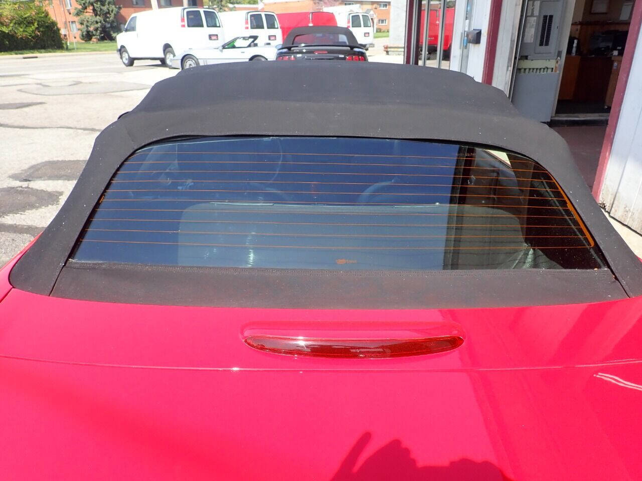 Used 2003 Ford Thunderbird image 12