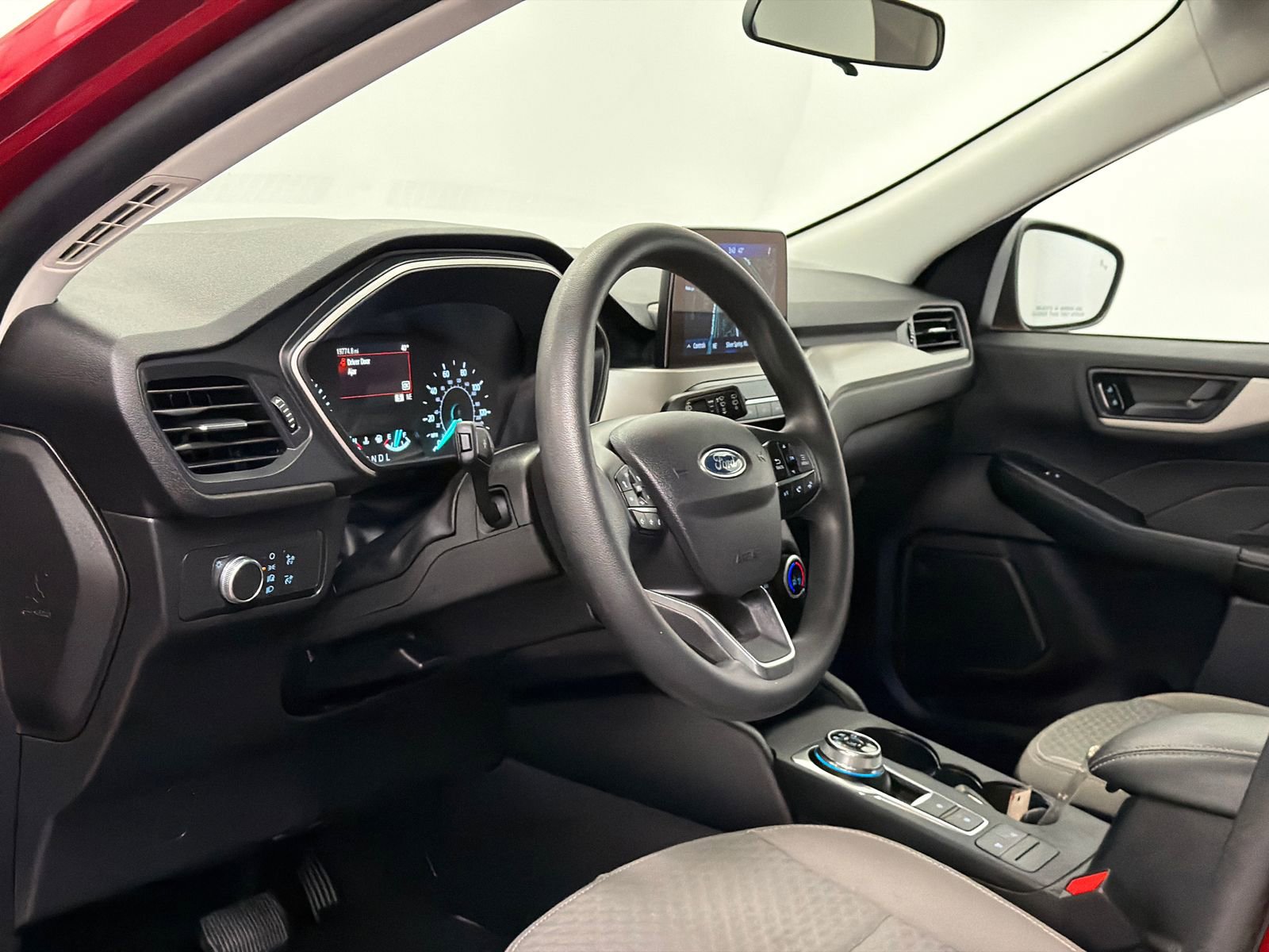 Used 2022 Ford Escape SE image 12