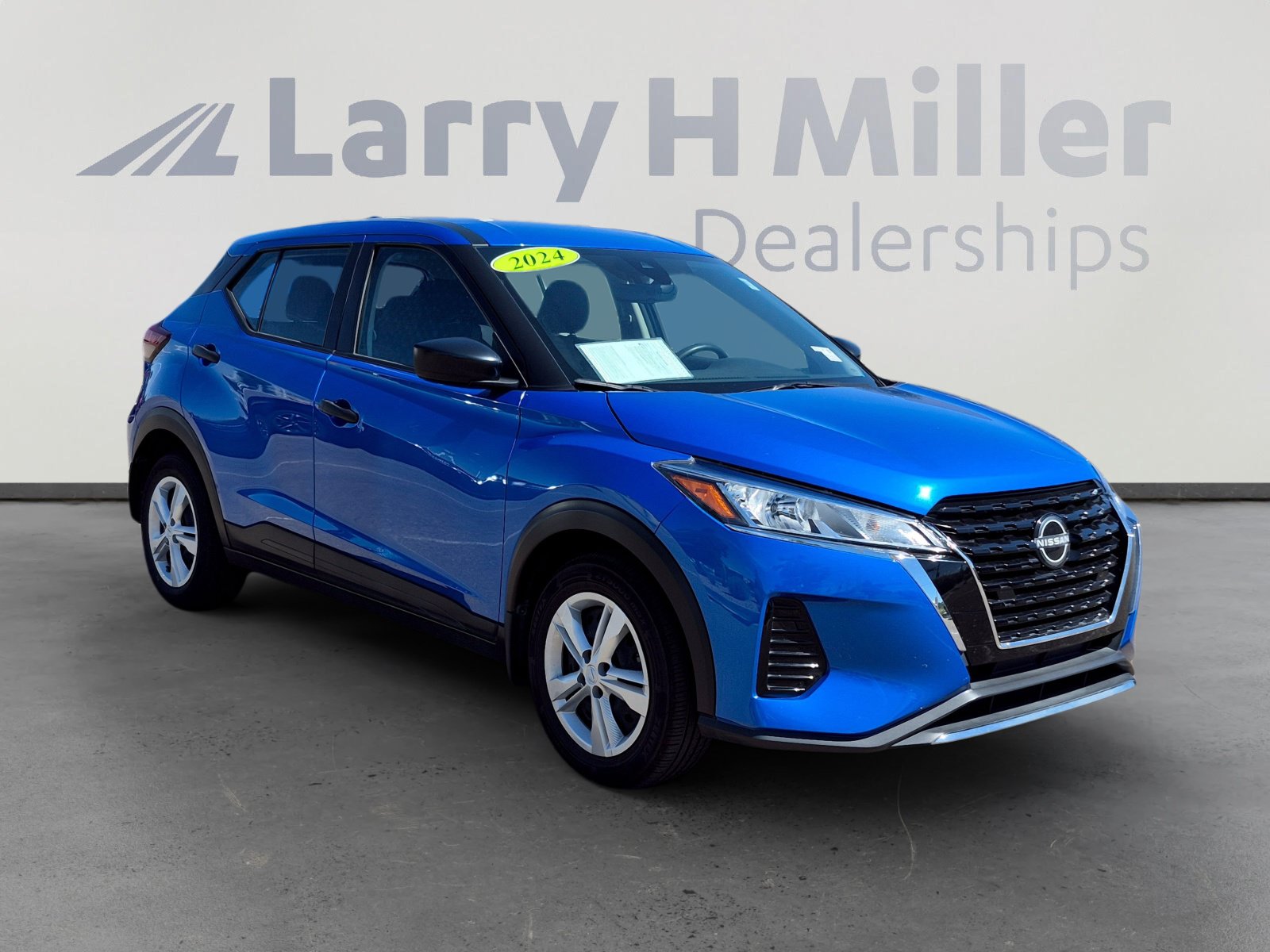 Used 2024 Nissan Kicks S w/ Interior Electronics Package FWD image 7