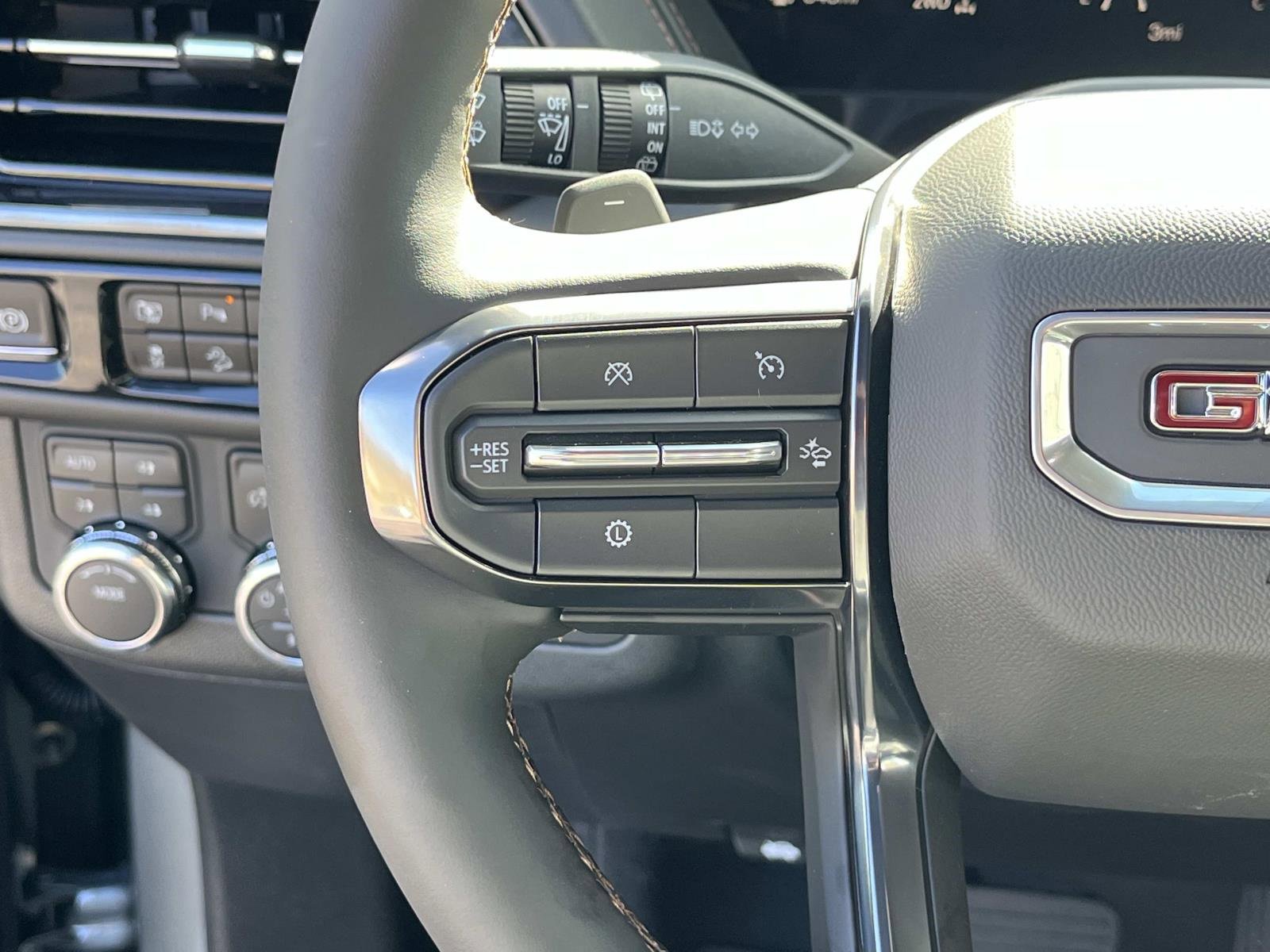 New 2026 GMC Yukon AT4 image 29