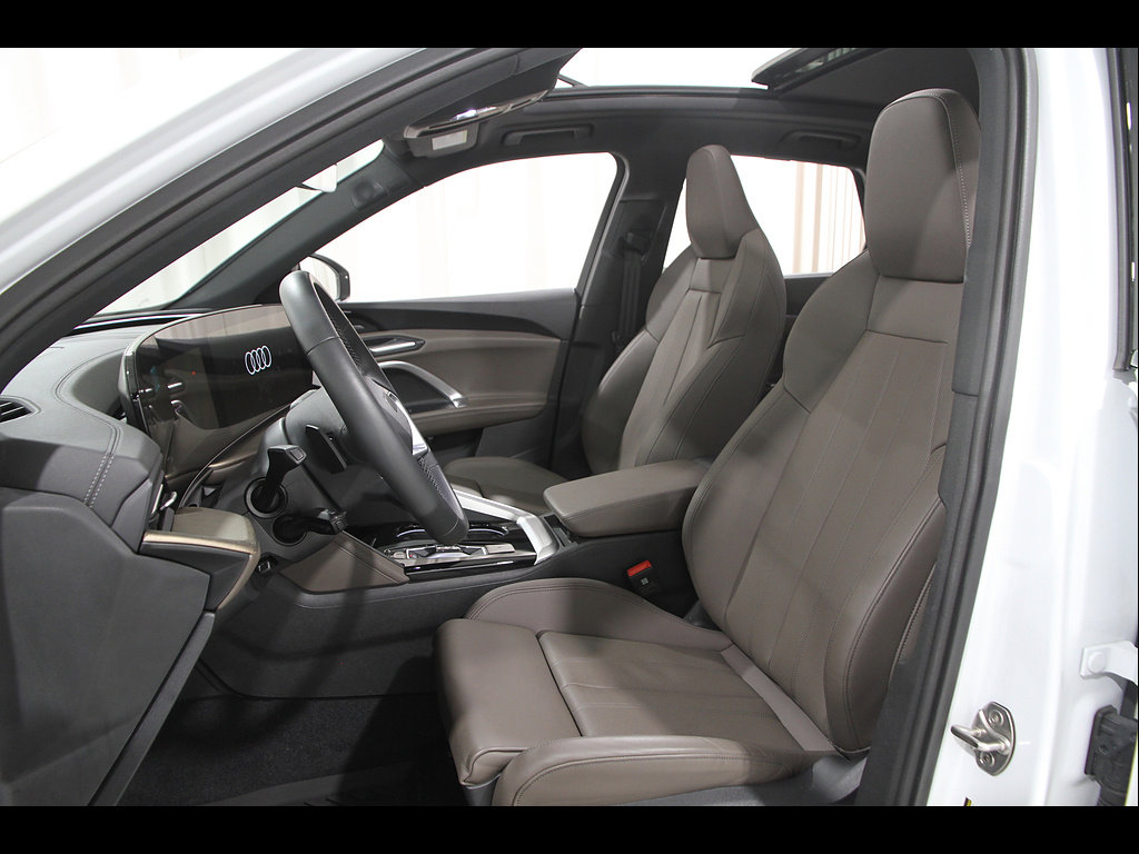 Used 2025 Audi Q5 Premium Plus AWD/4WD image 5