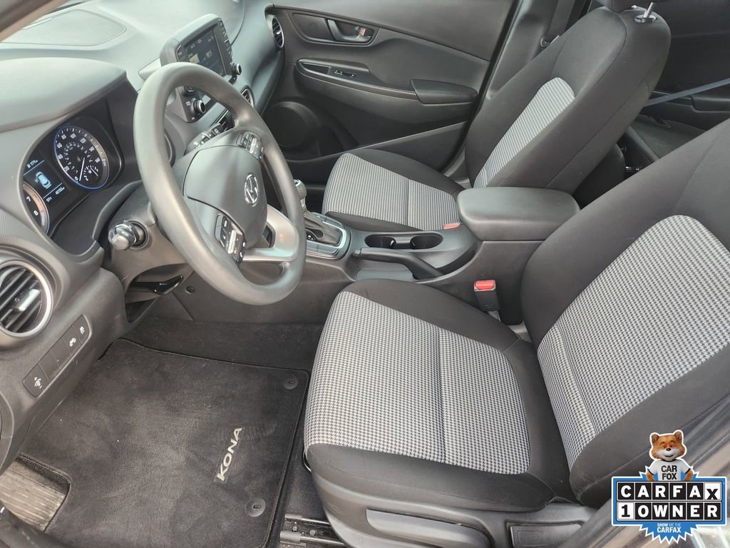 Used 2021 Hyundai Kona SE w/ Cargo Package image 17