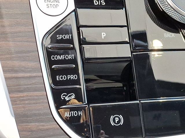 Certified 2024 BMW X5 xDrive40i w/ Premium Package image 28