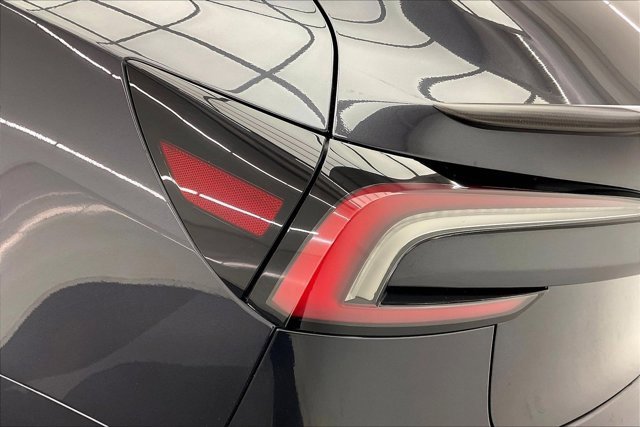 Used 2025 Tesla Model 3 Performance image 30