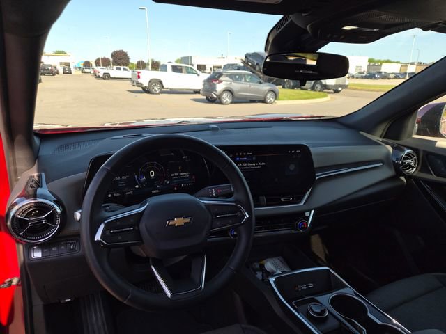 Used 2026 Chevrolet Equinox LT w/ Convenience Package II AWD/4WD image 10