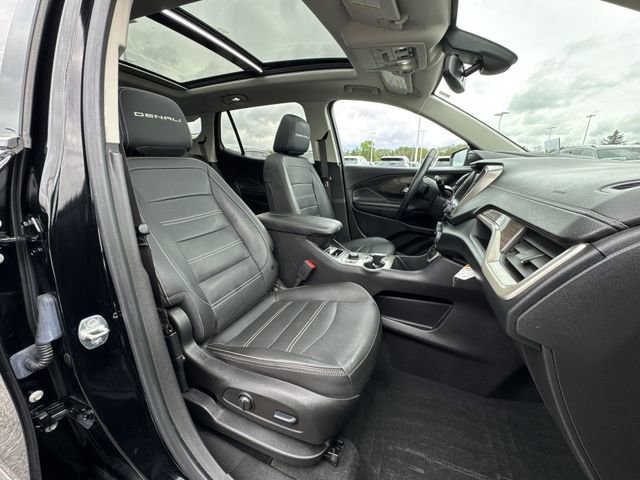 Used 2023 GMC Terrain Denali w/ Black Diamond Edition AWD/4WD image 29