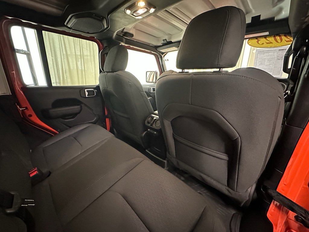 Used 2023 Jeep Wrangler Unlimited w/ Cold Weather Group image 19