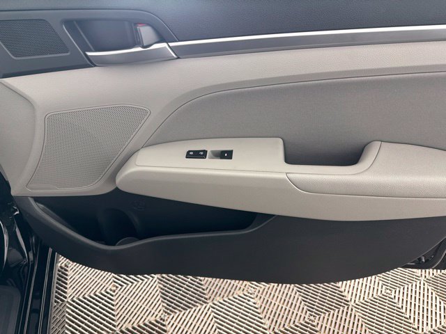 Used 2019 Hyundai Elantra SEL FWD image 18