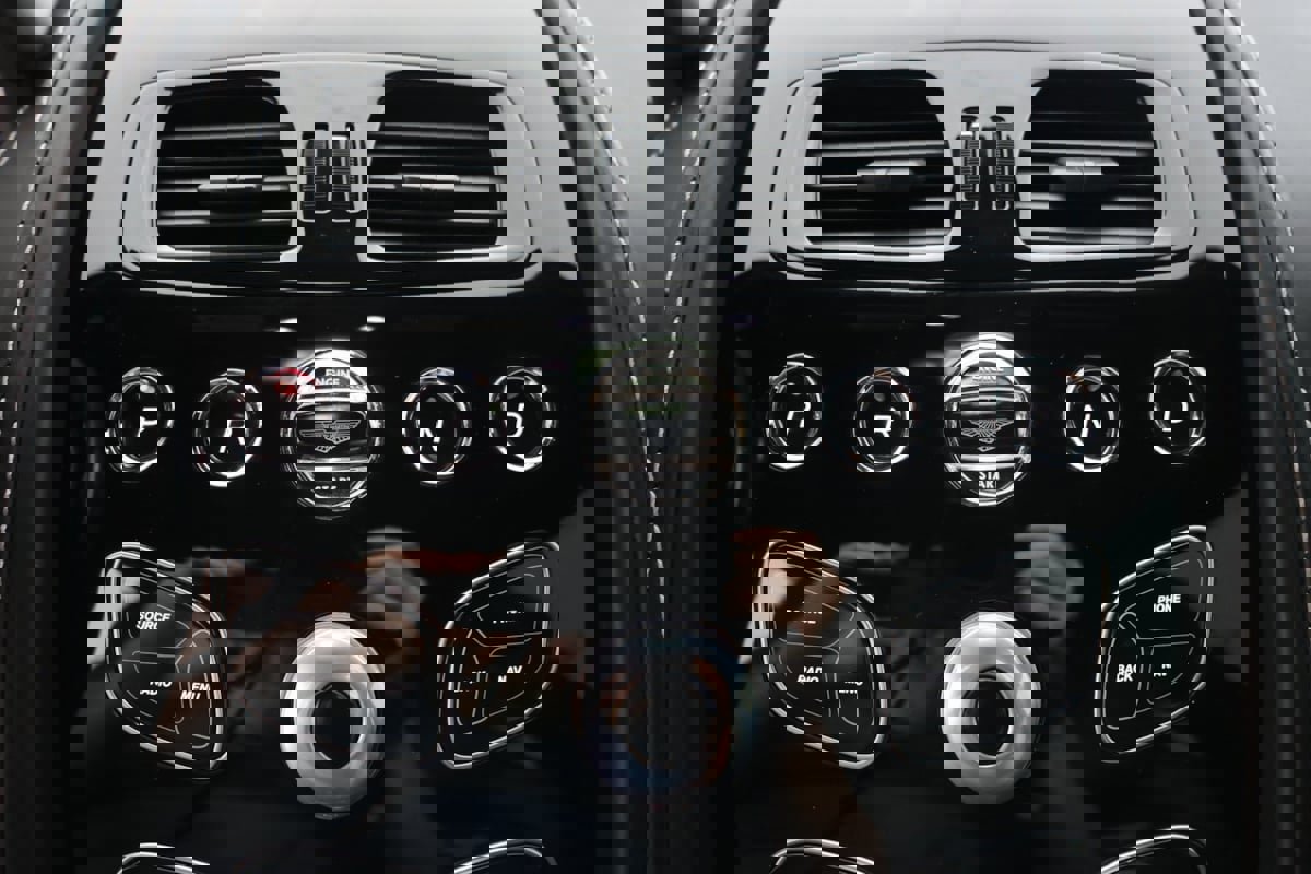 Used 2016 Aston Martin Rapide S image 14